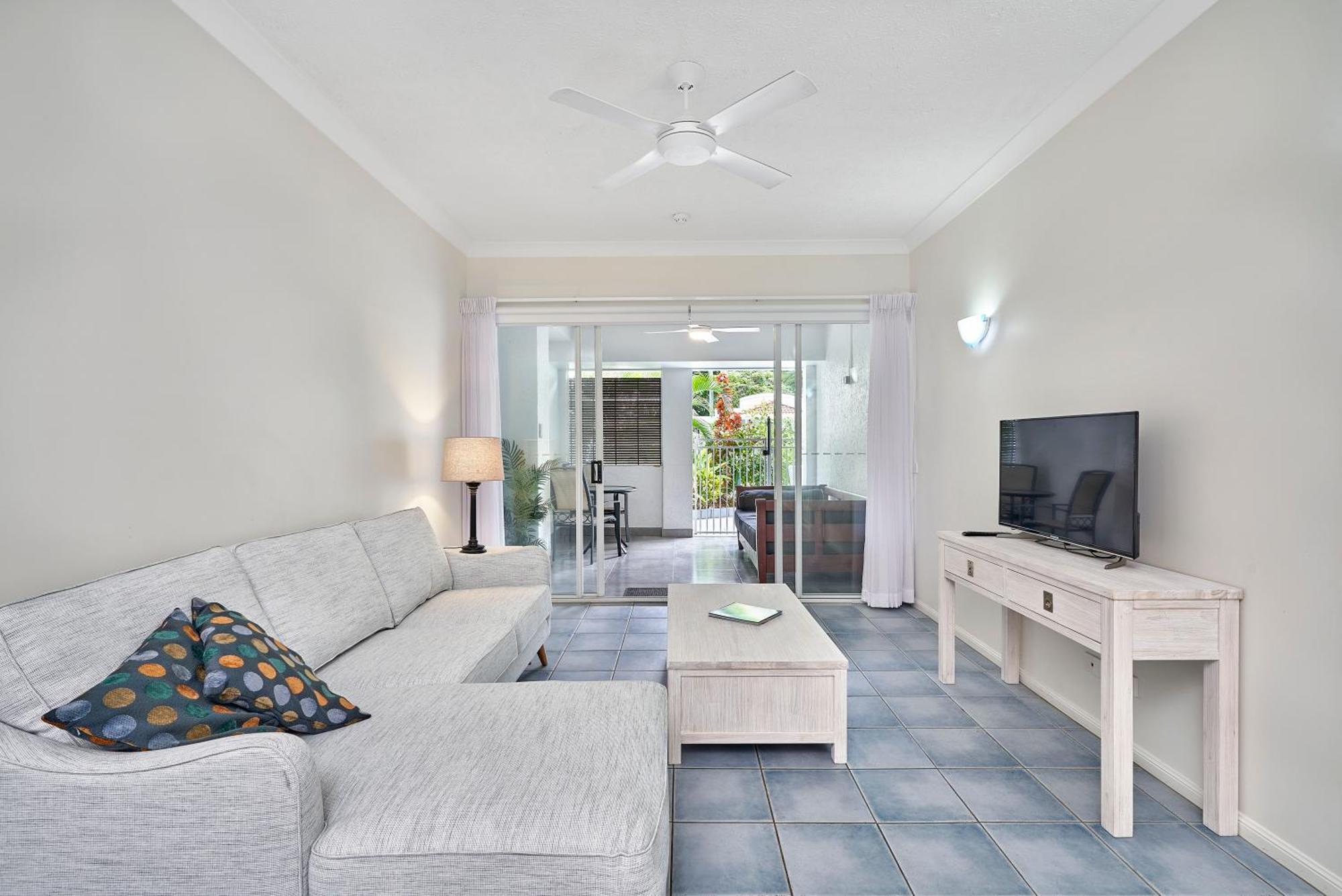 Alassio Apartments With Direct Pool Access Palm Cove Kamer foto